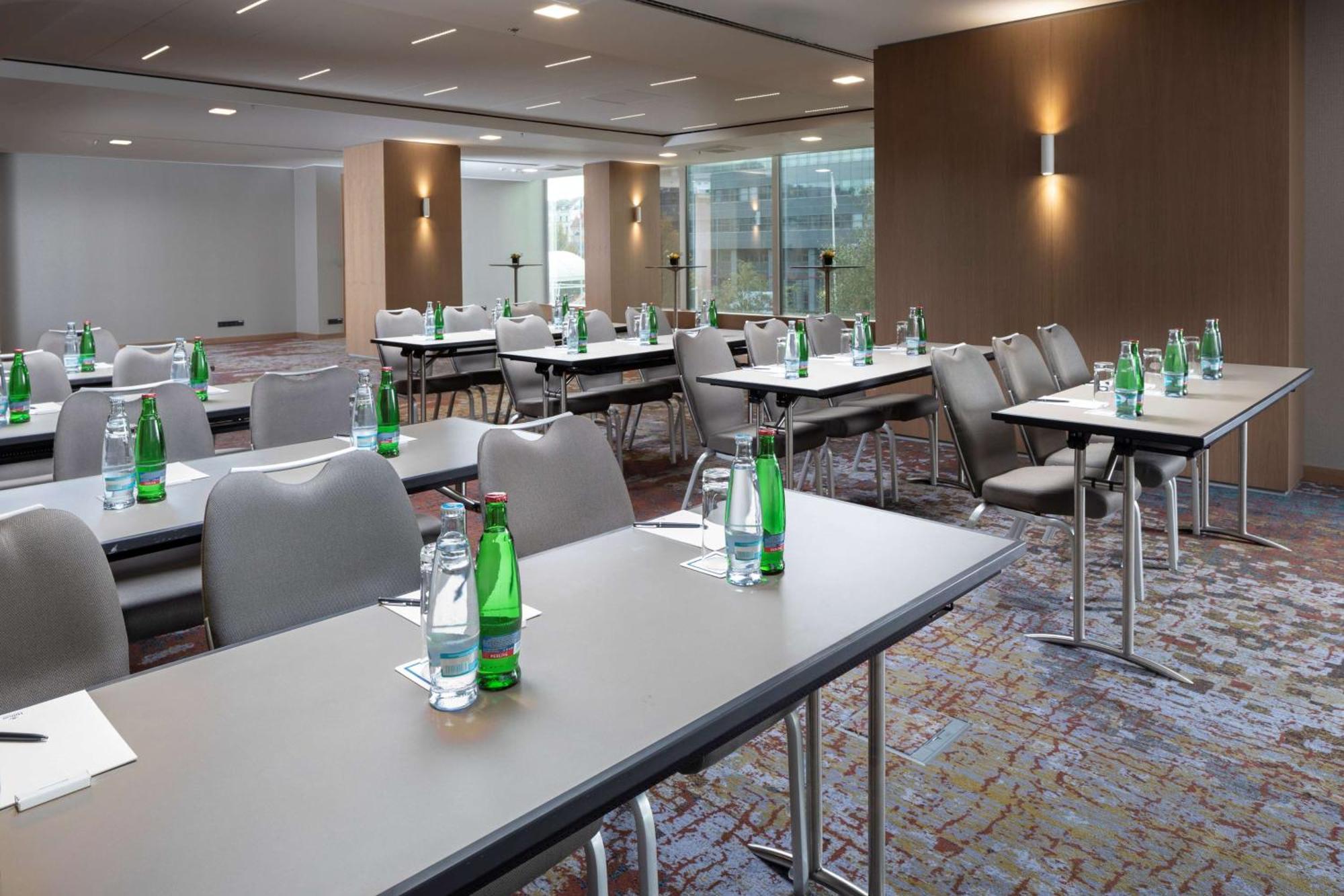 Hilton Prague Hotel Экстерьер фото